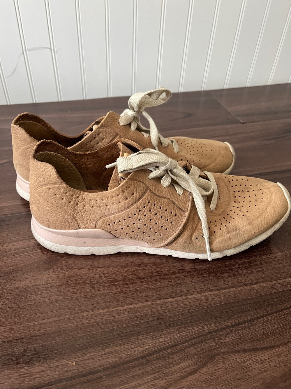 UGG Women’s Tye Suede Sneaker — Blush Taupe